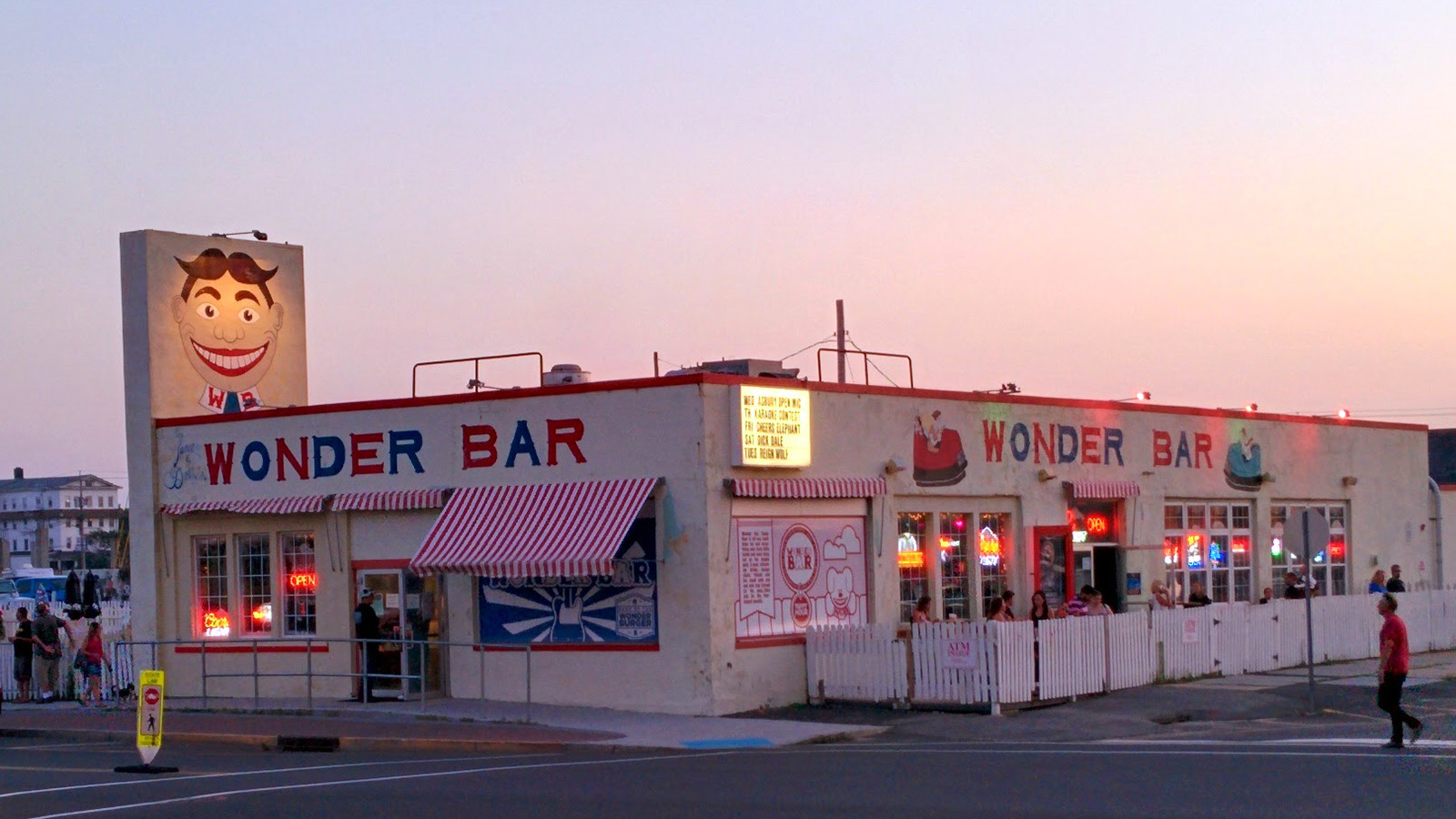 Asbury-Wonder-Bar A view of Wonder Bar in Asbury Park at Sunset.